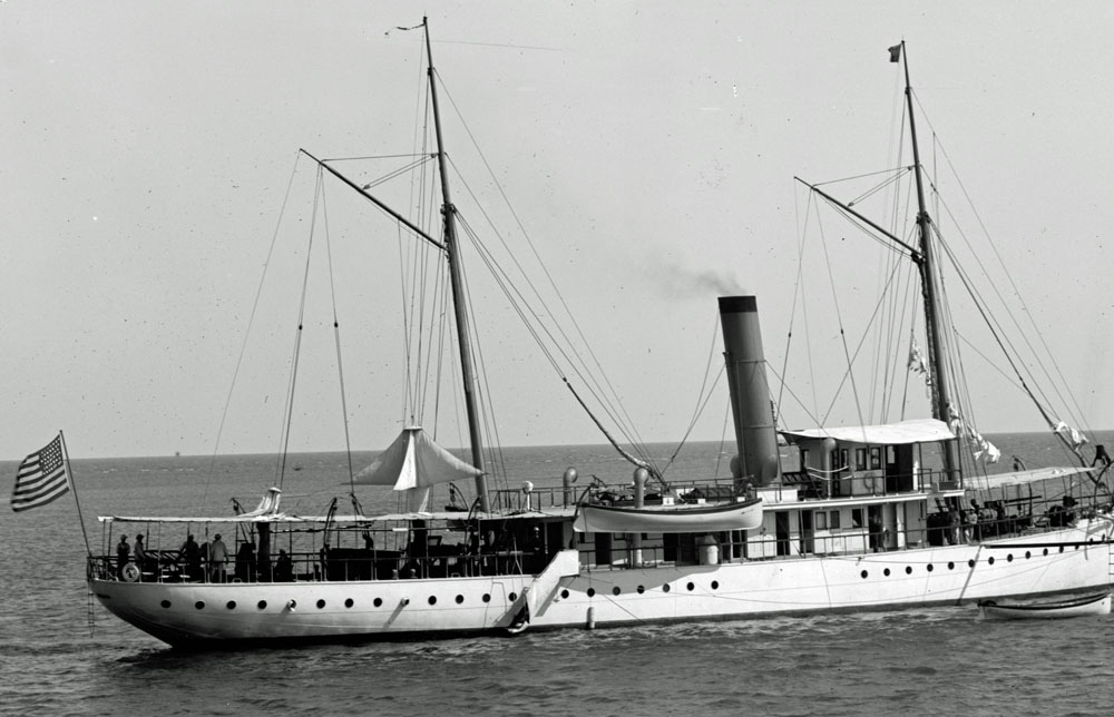 The Civil War blockade ship USS Winona (Library of Congress)
