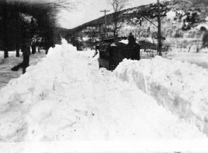 A snowbound car along the paralyzed line on February 6, 1920. Trolleys never ran after this photo was taken. (Courtesy of the Canton Historical Society)