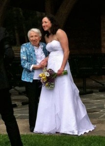 Mariel Schottenfeld on her wedding day with her proud grandmother Rose
