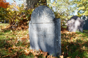 The 300-year-old footstone of Gilburt Indicott (Photo by the author)