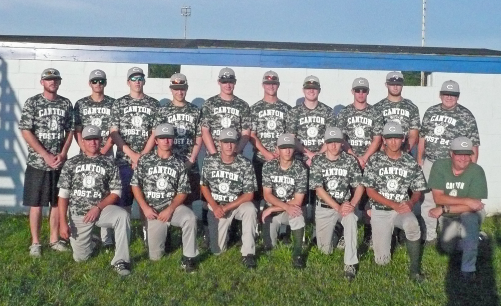 (Front row, l-r) Joe Peccia, Justin Wenstrom, Max Tarlin, Matt Casamento, Jake Marglous, Rob Sullivan, coach Al Jackson; (back row, l-r) head coach Greg Lyons, Aidan Arnold, Andrew Filipkowski, Andrew Bryant, Ryan Sullivan, Mike McMahon, Luke Johnson, Jack Connelly, and coach Walter Mann. (Mike Berger photo)